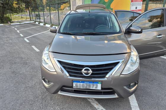 NISSAN VERSA 1.6 16V FLEXSTART UNIQUE 4P XTRONIC NISSAN VERSA 1.6 16V FLEXSTART UNIQUE 4P XTRONIC